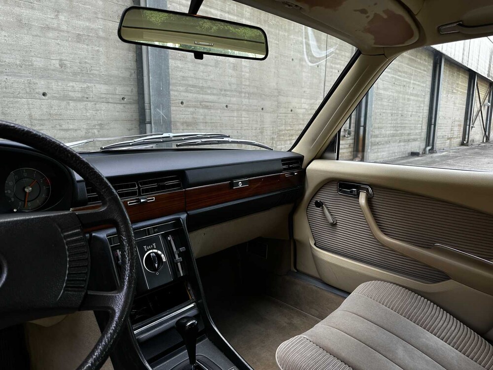 Mercedes-Benz 280 SE W116 240pk 1977