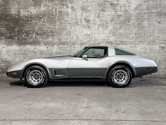 Chevrolet Corvette 5.7 V8 Convertible Two-Tone L-82 ANNIVERSARY EDITION 1 YZ 87 194pk 1978, 15-XXL-9