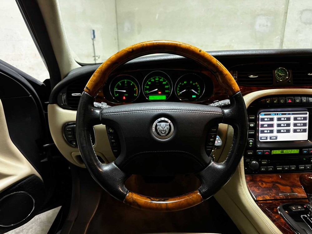 Jaguar XJ 2.7D V6 BITURBO LWB 207pk 2008, JBH-69-L