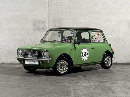 Luxury, sports and classic cars te Tiel