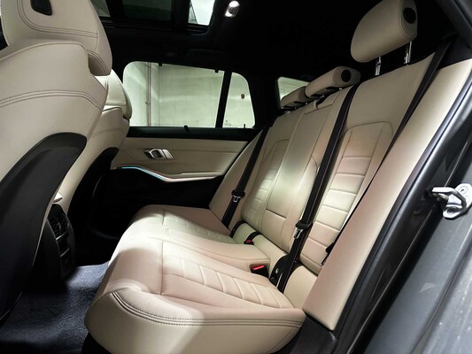 BMW 330e Touring 3-serie 292pk 2025 (Origineel-NL + 1e eigenaar), JGL-92-H