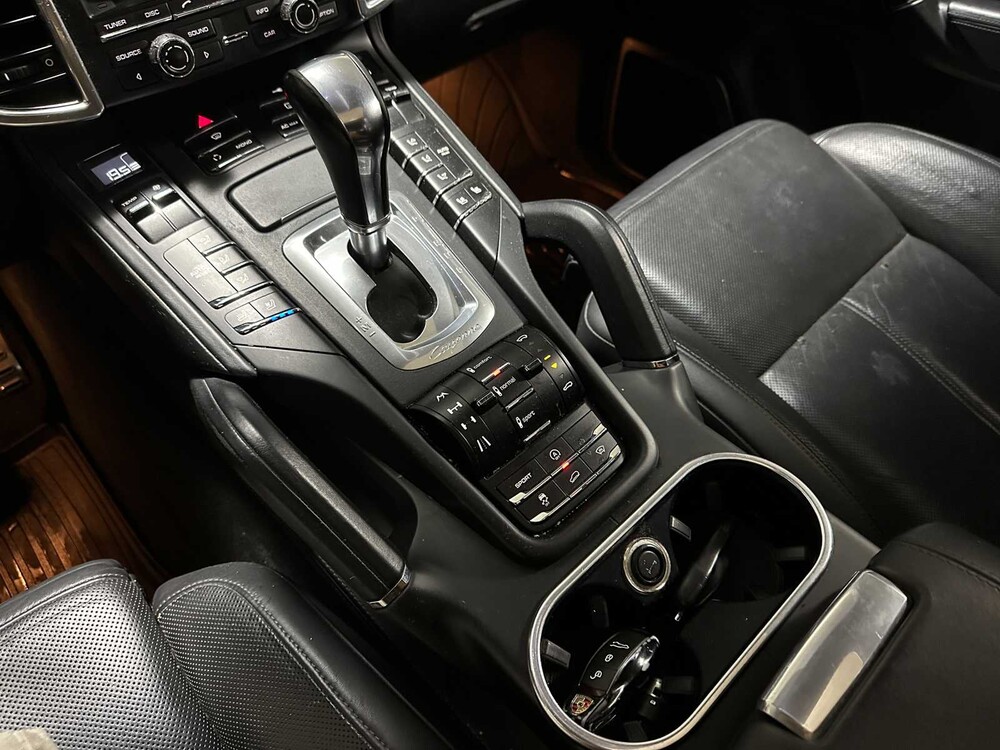 Porsche Cayenne Turbo 4.8 V8 500pk 2010, JF-108-D