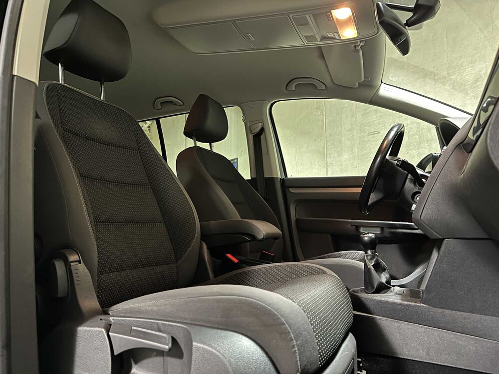 Volkswagen Touran 1.2 TSI Easyline 103pk 2011, XK-709-Z