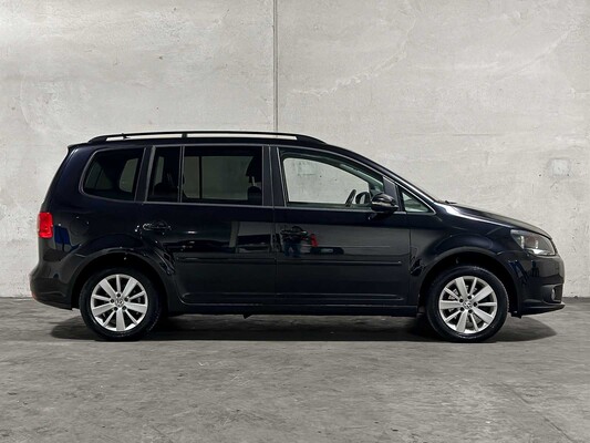 Volkswagen Touran 1.2 TSI Easyline 103pk 2011, XK-709-Z