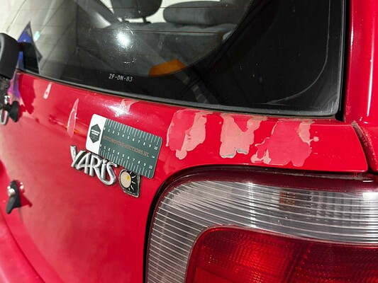 Toyota Yaris 1.0-16V VVT-i Sol 67pk 1999 (Origineel-NL), ZF-DN-83