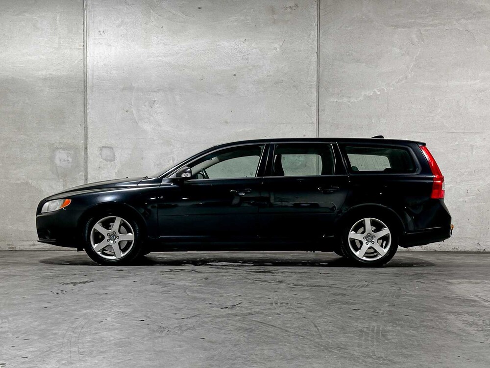 Volvo V70 2.4 D5 Momentum 185pk 2008 (Origineel-NL), 23-HHF-4