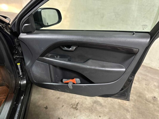 Volvo V70 2,4 D5 Impuls 185 PS 2008 (Original-NL), 23-HHF-4