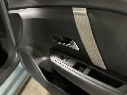 Citroën C4 1.2 Puretech Shine 131 PS 2021, T-016-BX