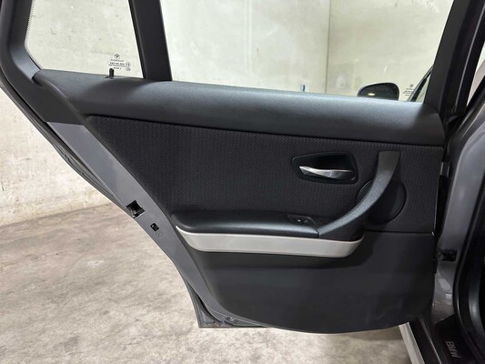 BMW 318i Touring Business Line 3-serie (Origineel-NL), 22-LDH-4