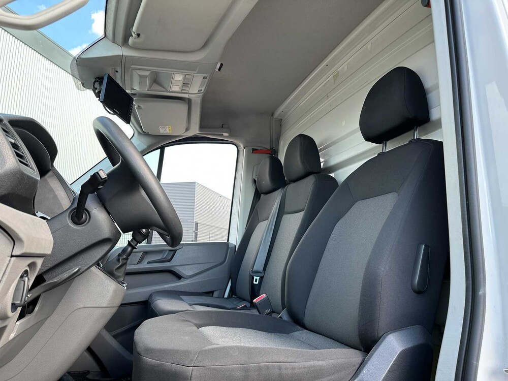 Volkswagen Crafter 35 2.0 TDI L4H3 102hp 2020 (Original-NL) 3-person, VGS-74-Z