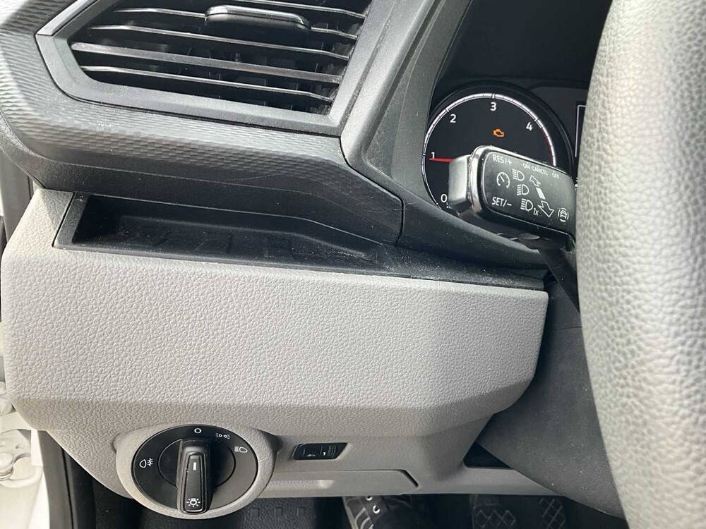Volkswagen Transporter 2.0 TDI L2H1 XL 150pk 3-Persoons 2023 V-03-RHJ (33.170km)