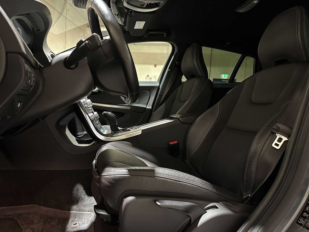 Volvo V60 2.4 D5 Twin Engine Special Edition 163pk 2015, NH-759-L