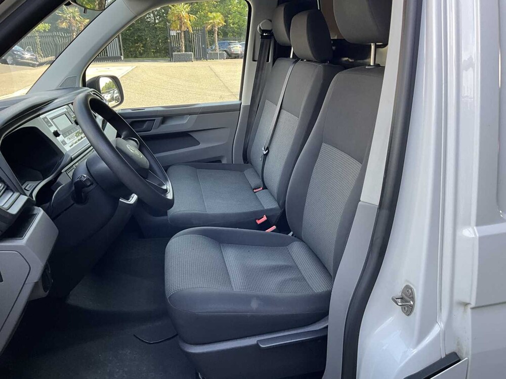 Volkswagen Transporter 2.0 TDI L2H1 XL 150pk 3-Persoons 2023 V-03-RHD (35.404km)
