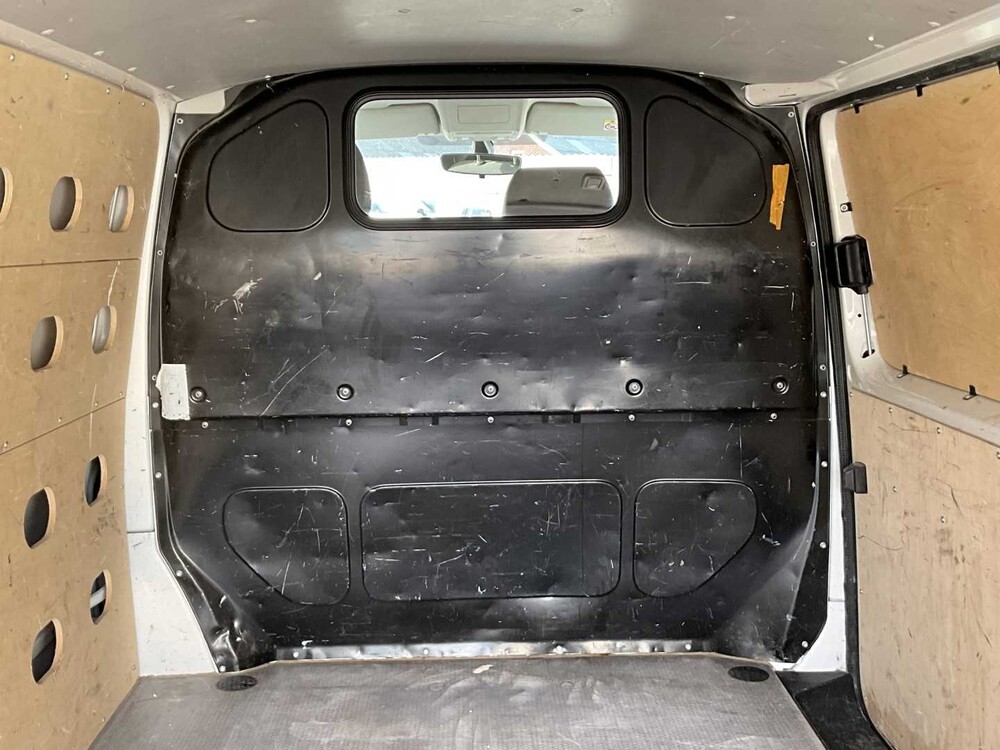 Volkswagen Transporter 2.0 TDI L2H1 XL 150pk 3-Persoons 2023 V-03-RHD (35.404km)