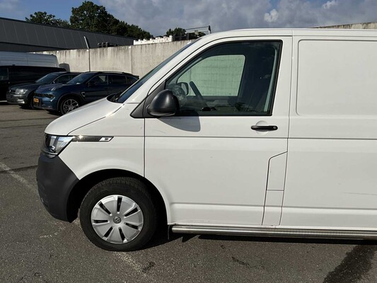 Volkswagen Transporter 2.0 TDI L2H1 XL 150pk 3-Persoons 2023 V-03-RHD (35.404km)