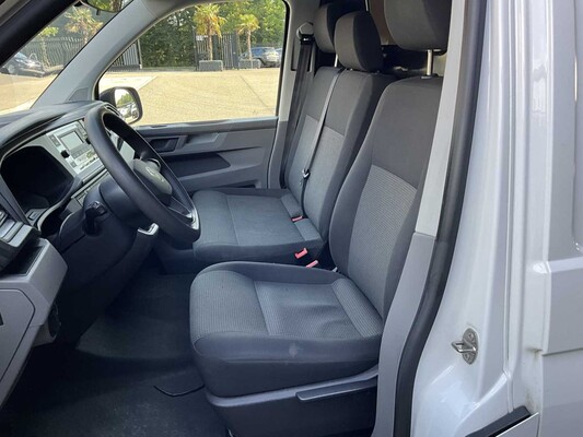 Volkswagen Transporter 2.0 TDI L2H1 XL 150pk 3-Persoons 2023 V-03-RHD (35.404km)
