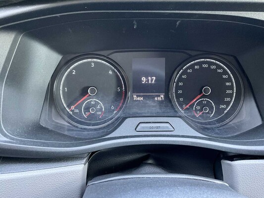 Volkswagen Transporter 2.0 TDI L2H1 XL 150pk 3-Persoons 2023 V-03-RHD (35.404km)
