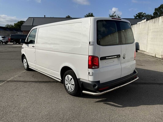 Volkswagen Transporter 2.0 TDI L2H1 XL 150pk 3-Persoons 2023 V-03-RHD (35.404km)