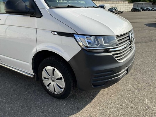 Volkswagen Transporter 2.0 TDI L2H1 XL 150pk 3-Persoons 2023 V-03-RHD (35.404km)