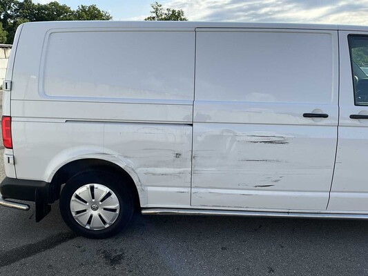 Volkswagen Transporter 2.0 TDI L2H1 XL 150pk 3-Persoons 2023 V-03-RHD (35.404km)