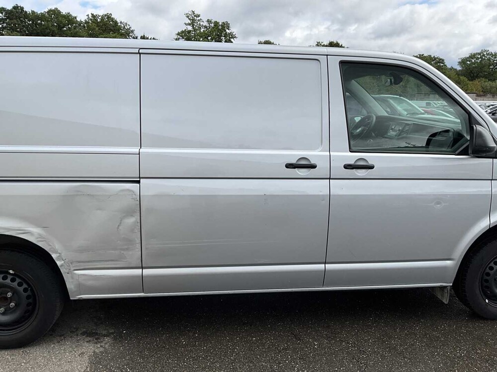 Volkswagen Transporter 2.0 TDI L2H1 XL 150pk 3-Persoons 2023 V-05-RGN (35.548km)