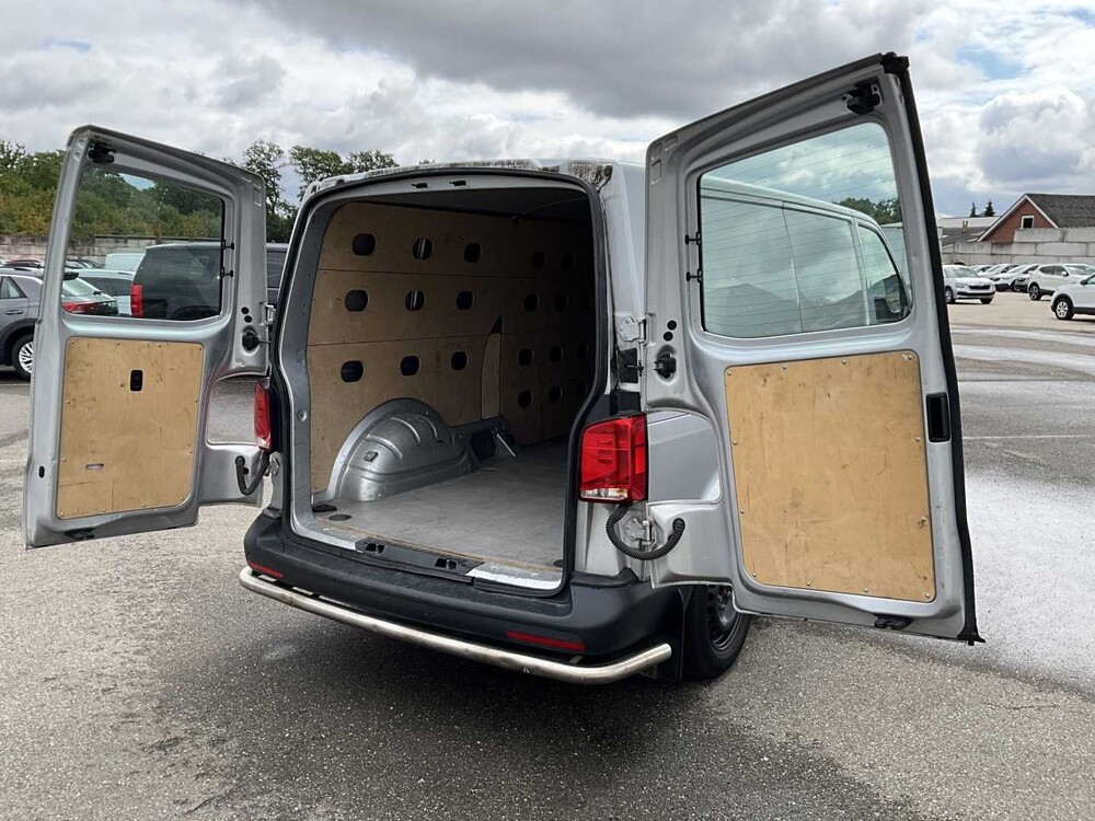 Volkswagen Transporter 2.0 TDI L2H1 XL 150pk 3-Persoons 2023 V-05-RGN (35.548km)