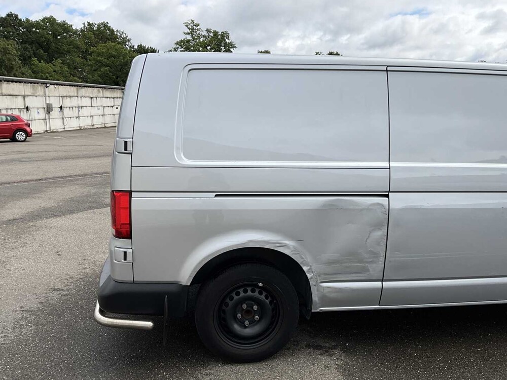 Volkswagen Transporter 2.0 TDI L2H1 XL 150pk 3-Persoons 2023 V-05-RGN (35.548km)