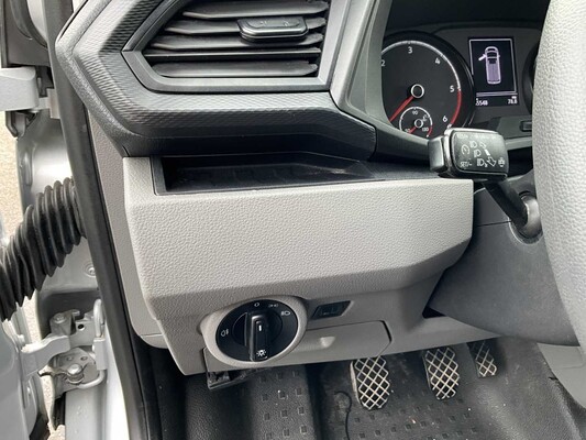 Volkswagen Transporter 2.0 TDI L2H1 XL 150pk 3-Persoons 2023 V-05-RGN (35.548km)