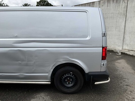 Volkswagen Transporter 2.0 TDI L2H1 XL 150pk 3-Persoons 2023 V-05-RGN (35.548km)