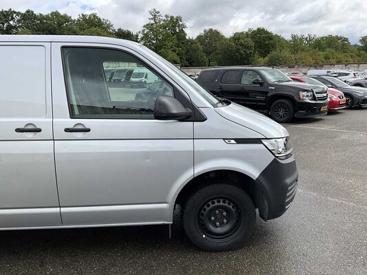 Volkswagen Transporter 2.0 TDI L2H1 XL 150pk 3-Persoons 2023 V-05-RGN (35.548km)
