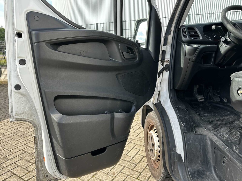 Iveco Daily 35S13V 2.3 410 H3 126pk 2015 (3-persoons), V-418-XR
