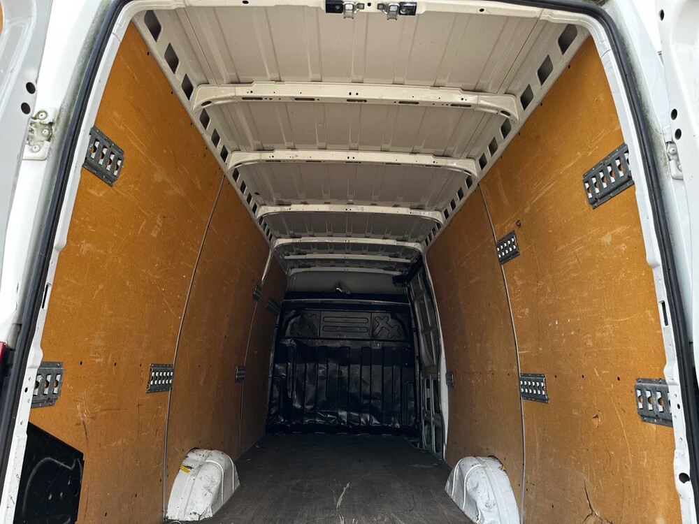 Iveco Daily 35S13V 2.3 410 H3 126pk 2015 (3-persoons), V-418-XR