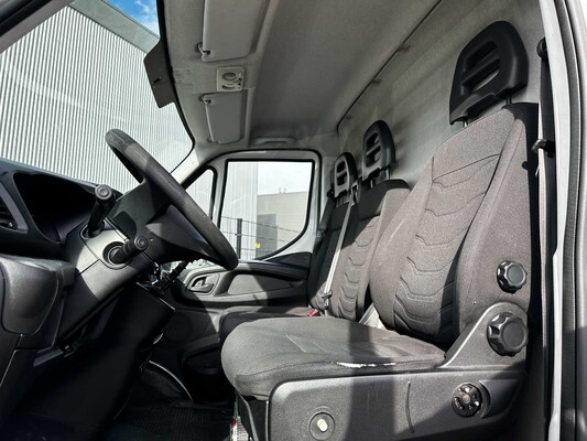 Iveco Daily 35S13V 2.3 410 H3 126pk 2015 (3-persoons), V-418-XR
