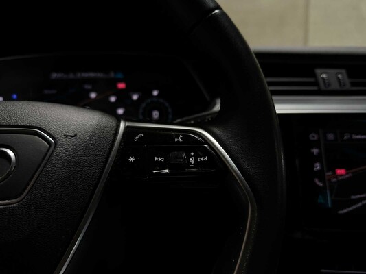 Audi e-tron 50 quattro edition 71 kWh 313pk 2020 (Origineel-NL + 1e eigenaar), J-948-HF