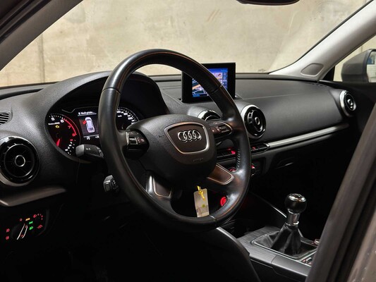 Audi A3 Sportback 1.4 TFSI Attraction Pro Line 125hp 2015 (Original-NL), 9-ZHS-62