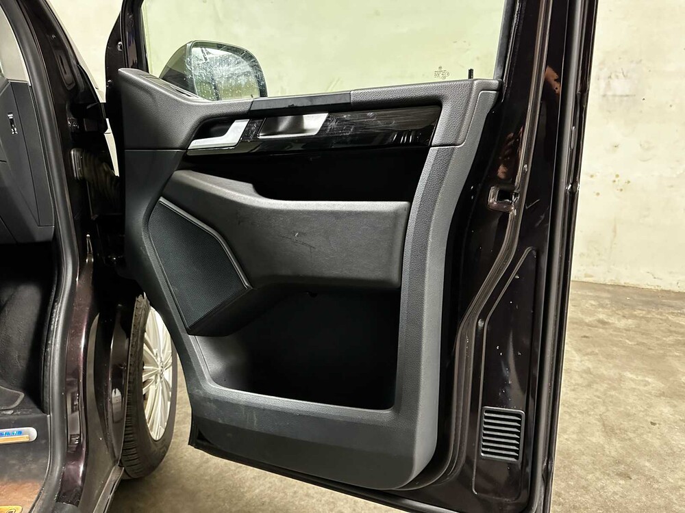 Volkswagen Transporter Multivan 2.0 TDI L1H1 Highline 204pk 2015 (Automaat) 6-persoons, K-964-PZ