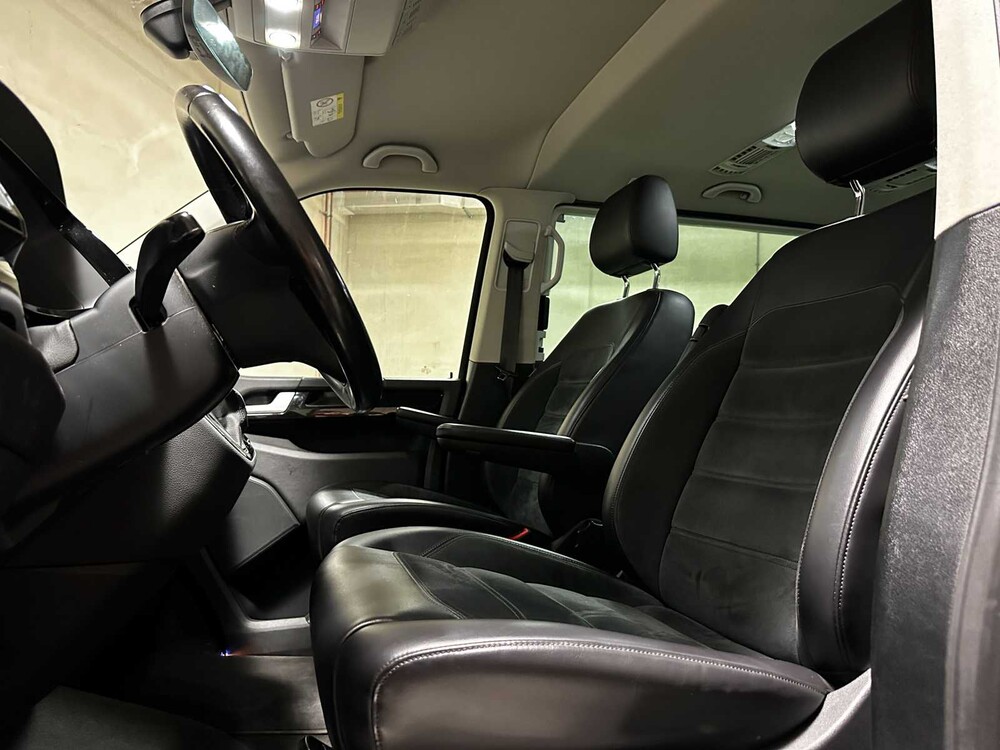 Volkswagen Transporter Multivan 2.0 TDI L1H1 Highline 204pk 2015 (Automaat) 6-persoons, K-964-PZ