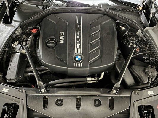 BMW 520d Touring High Executive M Sport 184pk 2013 5-serie, NN-706-Z