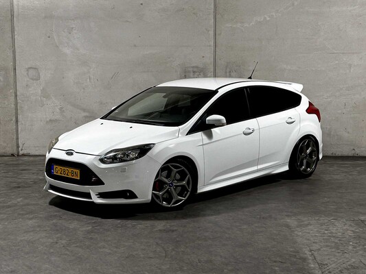 Ford Focus 2.0 EcoBoost ST-2 250pk 2013, G-282-BN