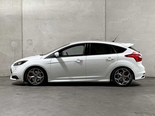 Ford Focus 2.0 EcoBoost ST-2 250 PS 2013, G-282-BN