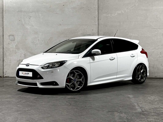 Ford Focus 2.0 EcoBoost ST-2 250 PS 2013, G-282-BN