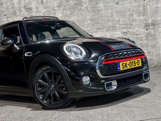 MINI Cooper S 2.0 Chili Serious Business 5-Deurs 192pk 2015, SK-015-D
