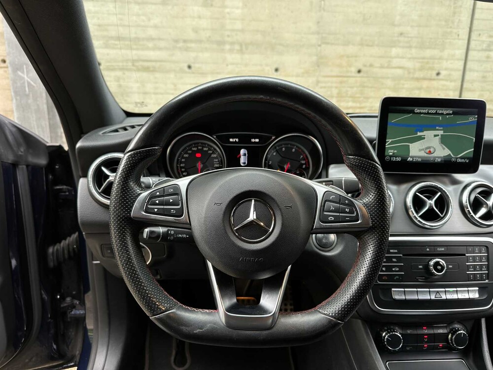 Mercedes-Benz CLA180 Business Solution AMG CLA-klasse 121pk 2018 (Origineel-NL), XB-460-Z