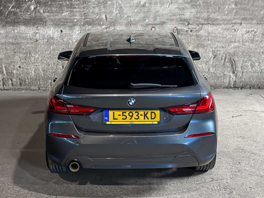 BMW 116i Business Edition 109 PS 2021 1-Reihe (Original-NL), L-593-KD