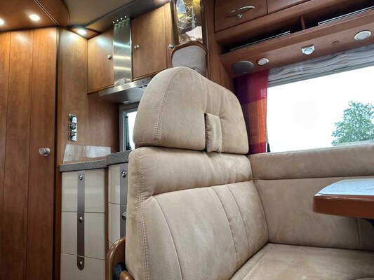 Carthago Chic C-Line I 4.2F 136pk 2011 Camper / Kampeerwagen, KLK-90-S