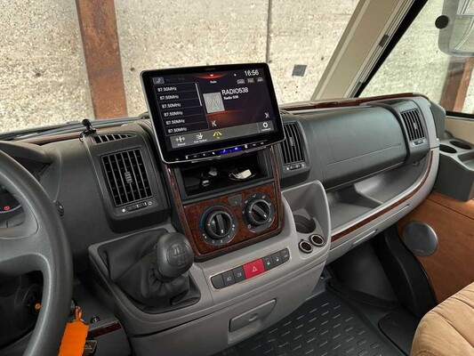 Carthago Chic C-Line I 4.2F 136 PS 2011 Camper / Campervan, KLK-90-S