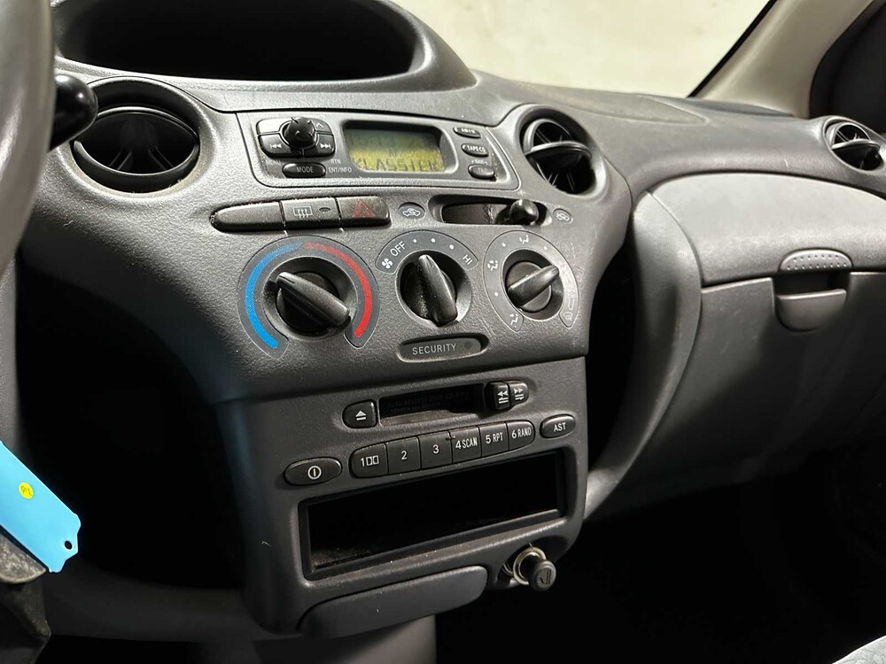 Toyota Yaris 1.0-16V VVT-i Sol 67 PS 1999 (Original-NL), ZF-DN-83