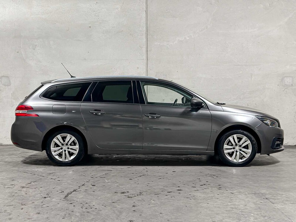 Peugeot 308 SW 1.2 PureTech Blue Lease Executive 110pk 2020 (Origineel-NL + 1e eigenaar), G-378-ST
