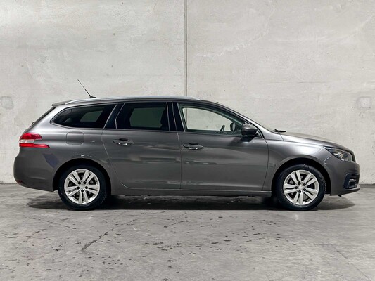 Peugeot 308 SW 1.2 PureTech Blue Lease Executive 110pk 2020 (Origineel-NL + 1e eigenaar), G-378-ST