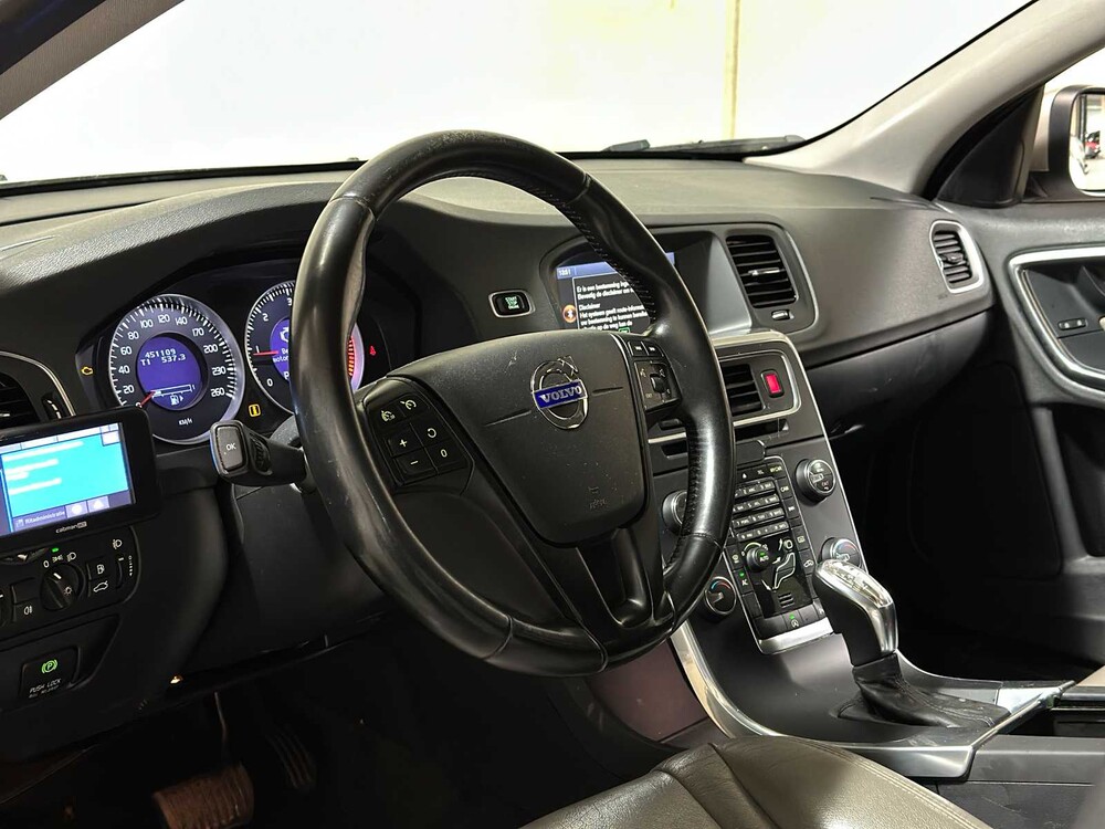 Volvo V60 1.6 D2 Kinetic 114pk 2012 (Origineel-NL) Automaat, 24-XZL-6